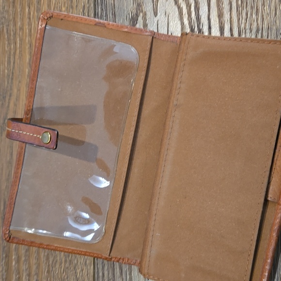 FOSSIL LEATHER MULTICOLOR WALLET.   #6908 - Picture 7 of 9